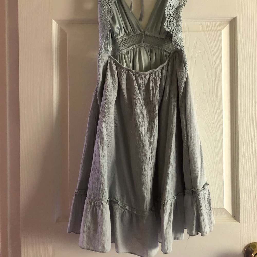 Dusty blue halter dress - Picture 4 of 4
